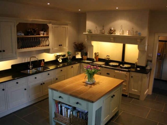 Minimalist white modern kitchen