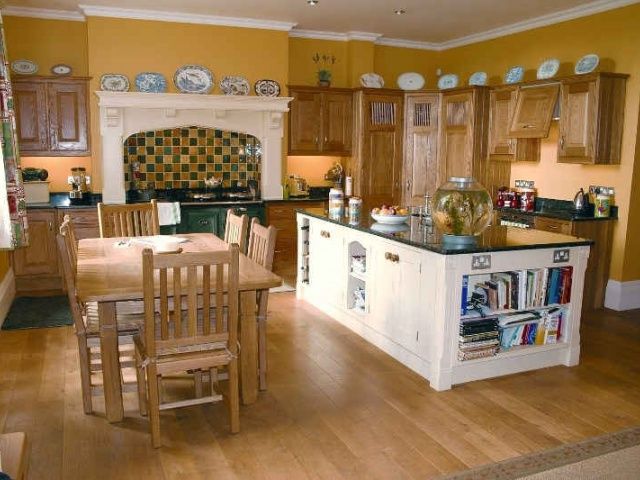Luxury kitchen with pendant lighting